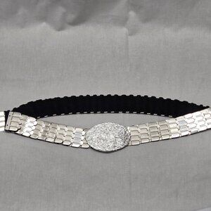 1980's Silver Toned Fish Scale Stretchy Belt